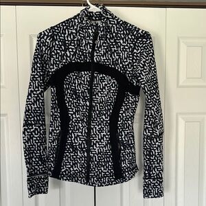 Lululemon Black and White Patterned Zip-Up Jacket